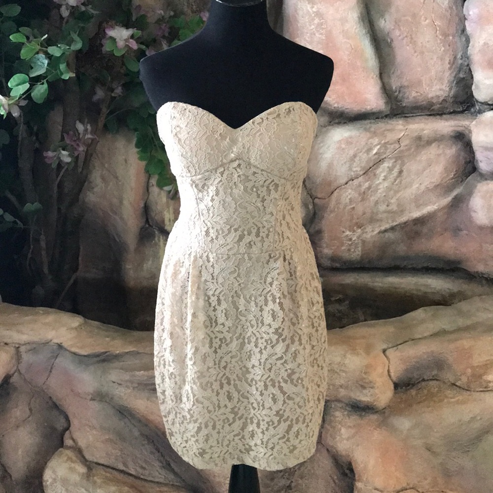 💎Strapless Champagne Lace Dress